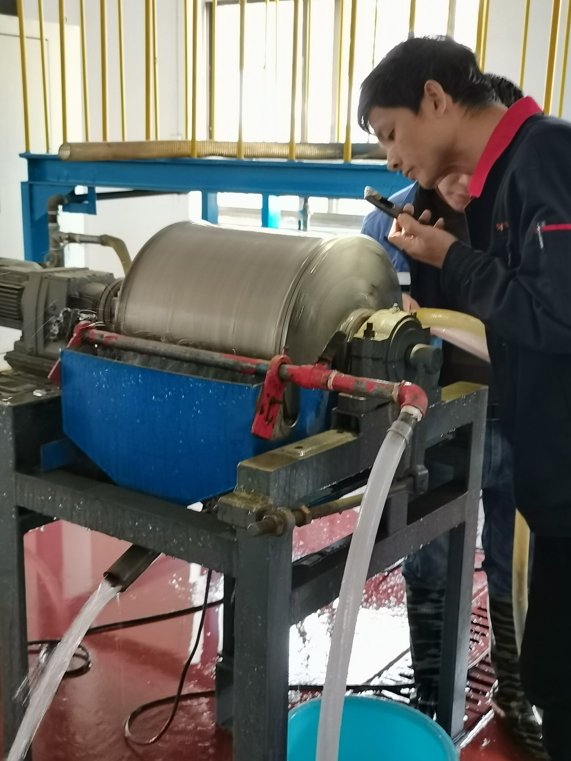 Separador magnético permanente de tambor húmedo a escala de laboratorio LIMS Separador magnético permanente de tambor húmedo a escala de laboratorio LIMS